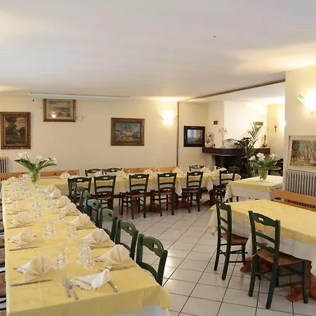 Hotel Ristorante Vittoria-3